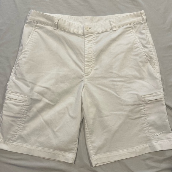Nike Golf Dri Fit White Shorts Relaxed Fit - Picture 1 of 11